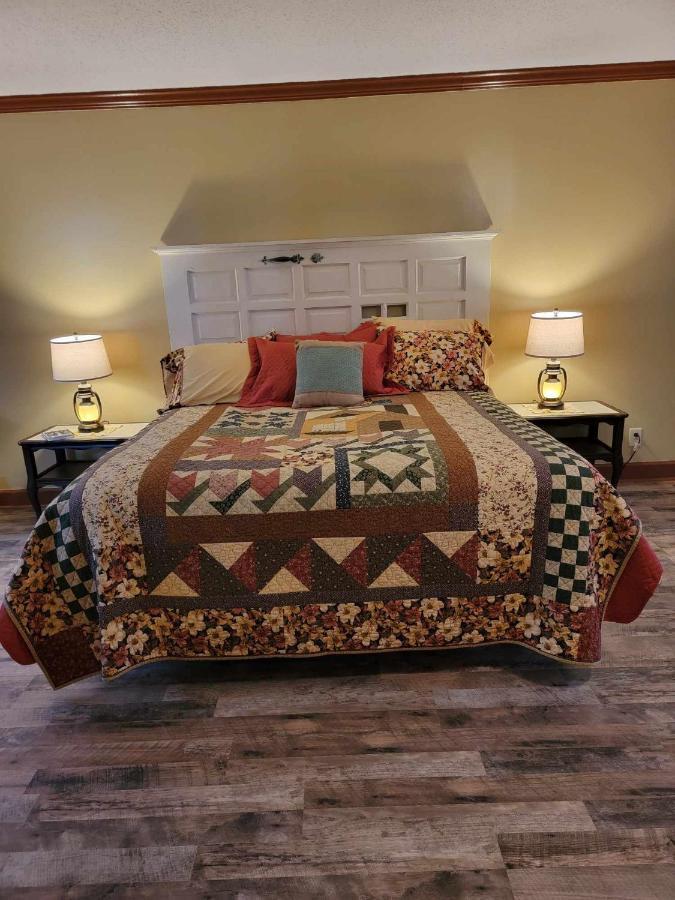 Moonlight Manor Bed & Breakfast Floyd Exterior foto